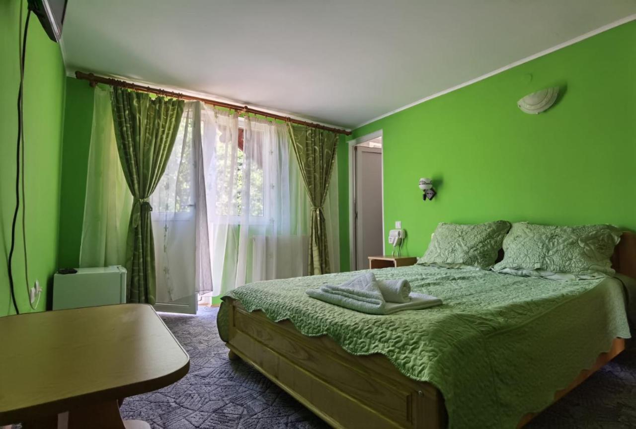 Casa Dobrin Hotel Арефу Екстериор снимка