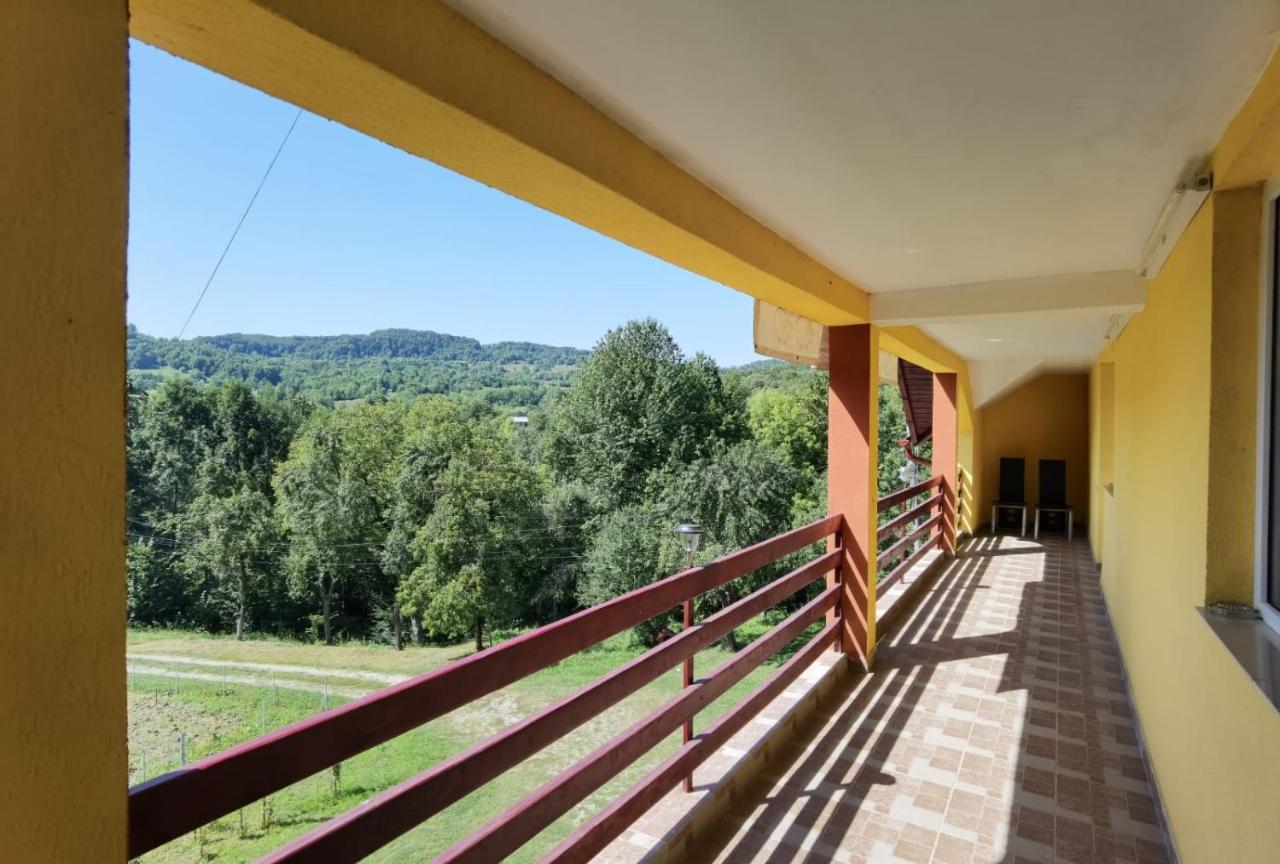 Casa Dobrin Hotel Арефу Екстериор снимка